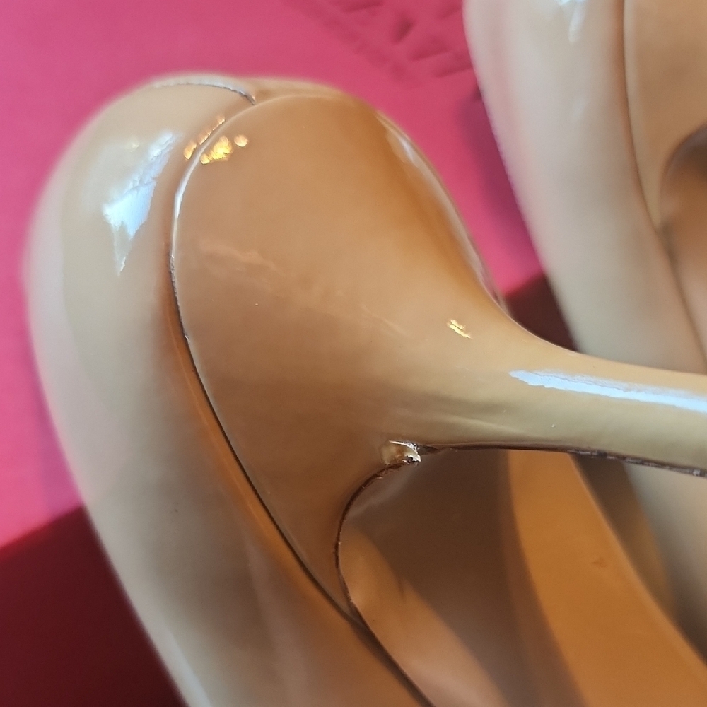 Valentino Nude Patent Leather Bow Pumps – Size 39 - Picture 4 of 9